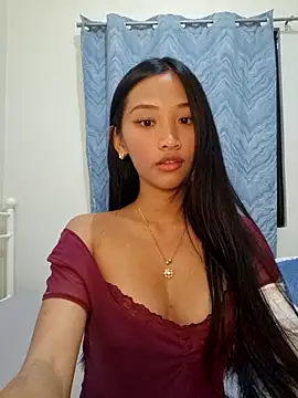 Snapshot of Bunny72772 chatting on 10/06/25, 05:54 Bunny72772 online show from 10/06/25, 05:54