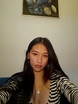 Snapshot of Bunny72772 chatting on 10/12/25, 03:55 Bunny72772 online show from 10/12/25, 03:55