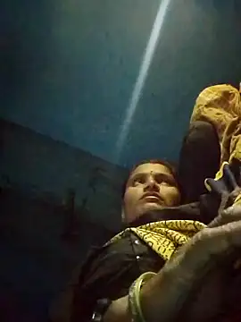 Pooja6060 online show from 10/19/25, 03:34