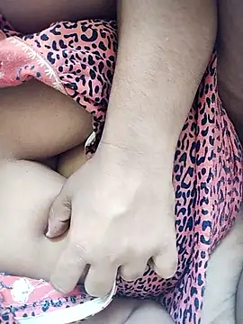 Snapshot of Chubby_Soniya chatting on 10/03/25, 04:31 Chubby Soniya online show from 10/03/25, 04:31