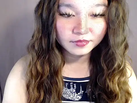 Eyes-on-me online show from 11/05/25, 10:32