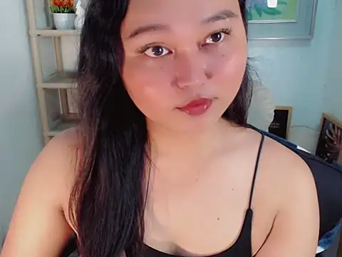Snapshot of Eyes-on-me chatting on 06/18/26, 06:57 Eyes-on-me online show from 06/18/26, 06:57
