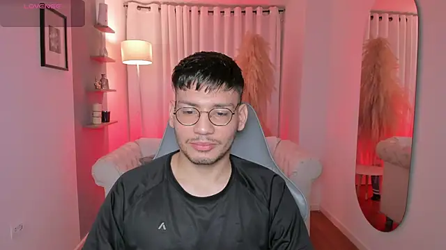 Snapshot of marcuswildx chatting on 03/31/26, 11:54 marcuswildx online show from 03/31/26, 11:54