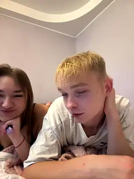 Snapshot of LinChka5789 chatting on 10/15/25, 02:28 LinChka5789 online show from 10/15/25, 02:28