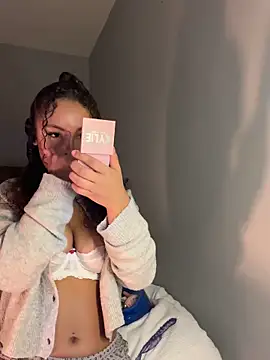 OliviaAshhh online show from 11/22/25, 09:47