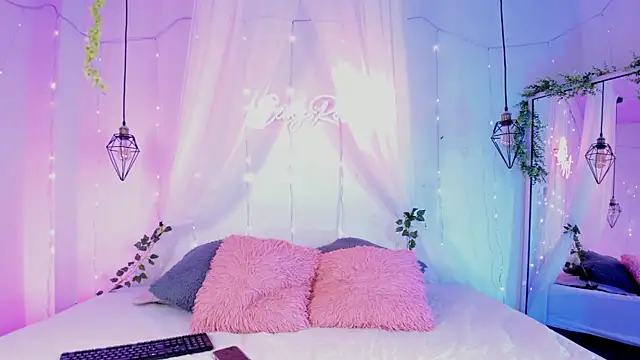 eimi rosse18 online show from 04/17/26, 01:03