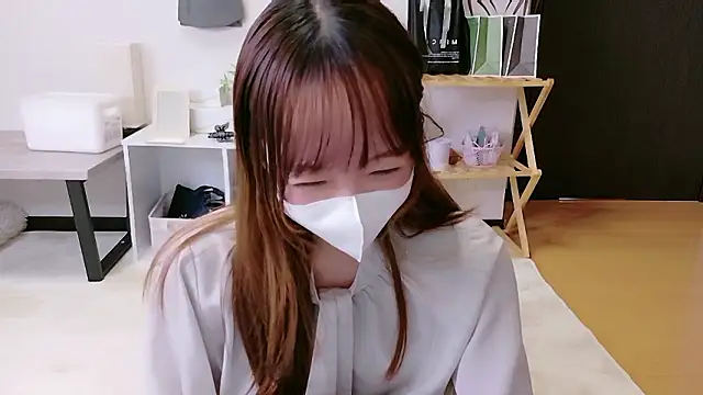 saku sakura  online show from 10/26/25, 06:52