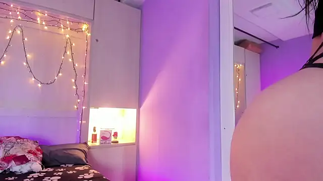 Snapshot of VictoriaBaass chatting on 09/29/25, 12:10 VictoriaBaass online show from 09/29/25, 12:10