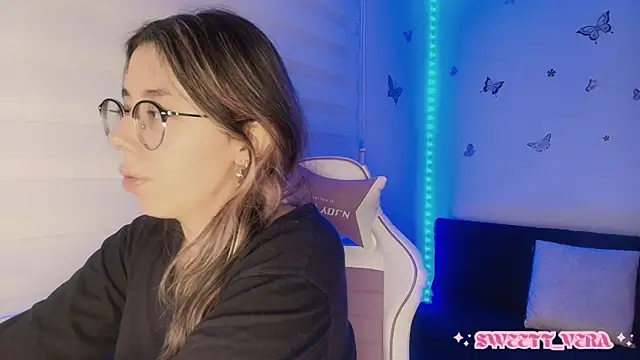 sweettvera online show from 10/25/25, 10:01