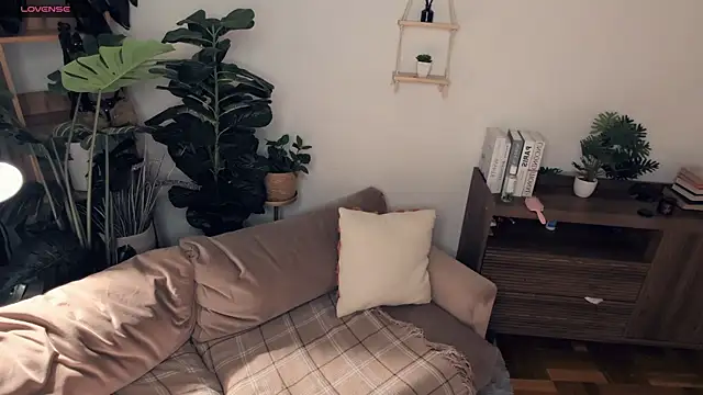 LaureMestler online show from 04/05/26, 08:11