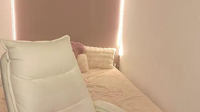 Anaayss  online show from 07/27/26, 06:04