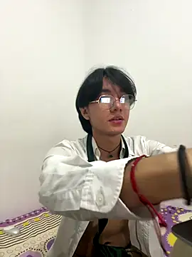 Snapshot of Matti_Mendez_ chatting on 10/21/25, 03:35 Matti Mendez online show from 10/21/25, 03:35