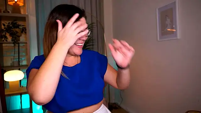 mrs fllowerr online show from 11/06/25, 05:14