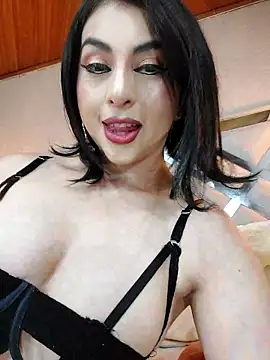 Snapshot of LlianneDiamond1 chatting on 10/02/25, 12:17 LlianneDiamond1 online show from 10/02/25, 12:17