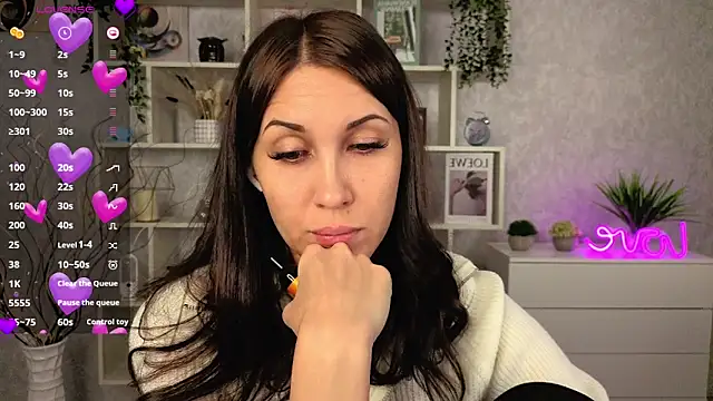 DreamVelour online show from 11/10/25, 08:19