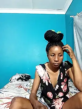 HotPetite 25 online show from 01/09/26, 01:30