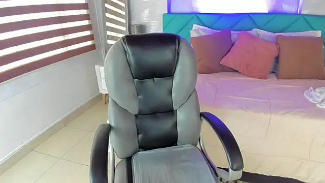 Antonela vargas online show from 01/08/26, 12:07