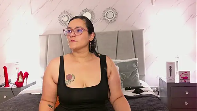 Michell Monet online show from 04/17/26, 12:08