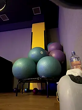 Anavalle online show from 09/29/25, 04:45