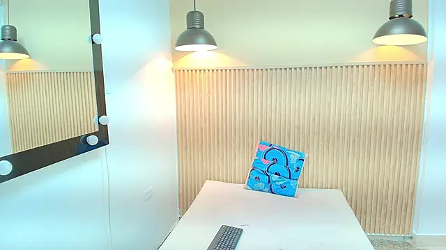 Snapshot of Frayhot777 chatting on 02/06/26, 08:23 Frayhot777 online show from 02/06/26, 08:23