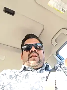 theking1 1 online show from 12/18/25, 04:24