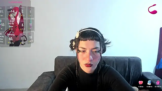 kitty  chs online show from 09/30/25, 10:53