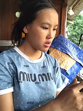 Mai lovely online show from 10/12/25, 01:59