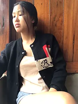 Mai lovely online show from 10/21/25, 02:12