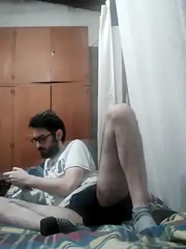 Fefede97  online show from 12/01/25, 01:38