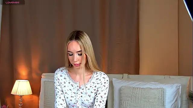 MaryDavies online show from 11/27/25, 07:54