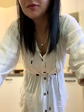 mood berry online show from 09/24/25, 06:39