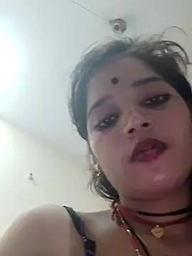 Snapshot of Mahek_love143 chatting on 06/06/26, 11:42 Mahek love143 online show from 06/06/26, 11:42