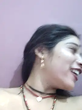 Snapshot of Mahek_love143 chatting on 06/08/26, 01:28 Mahek love143 online show from 06/08/26, 01:28