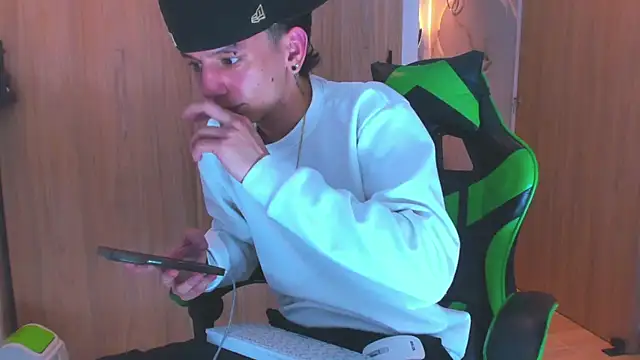 Skinny batman online show from 11/06/25, 09:15