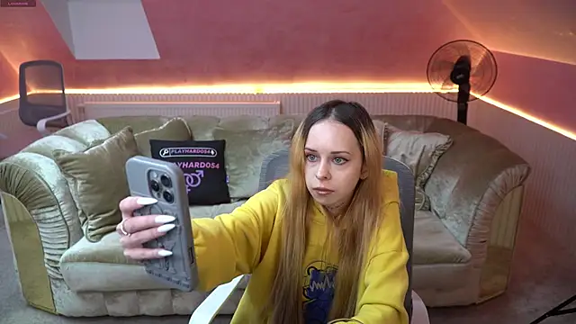 Luchi Sun online show from 11/27/25, 11:12