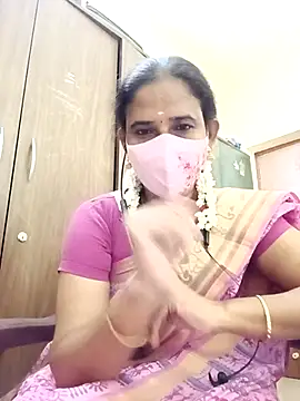 Snapshot of tamil_Boomika chatting on 04/18/26, 04:33 tamil Boomika online show from 04/18/26, 04:33