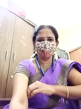 Snapshot of tamil_Boomika chatting on 04/23/26, 05:04 tamil Boomika online show from 04/23/26, 05:04