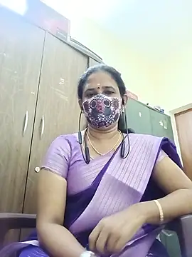 Snapshot of tamil_Boomika chatting on 05/18/26, 04:57 tamil Boomika online show from 05/18/26, 04:57