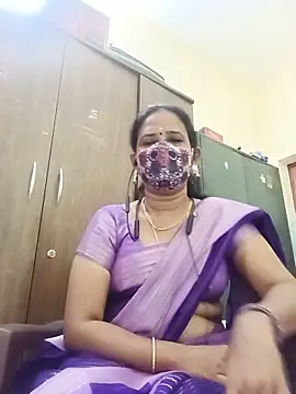 Snapshot of tamil_Boomika chatting on 05/19/26, 01:56 tamil Boomika online show from 05/19/26, 01:56