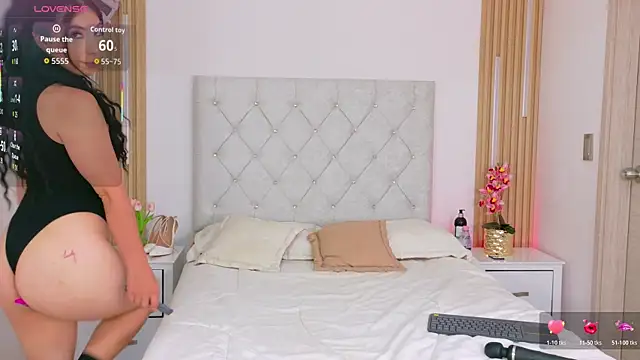 Ashley-Whitee online show from 12/03/25, 12:40