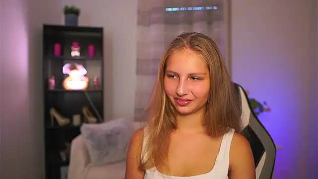 emmie murray online show from 10/17/25, 01:03