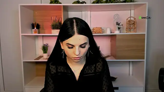 nicole muah online show from 12/03/25, 05:22