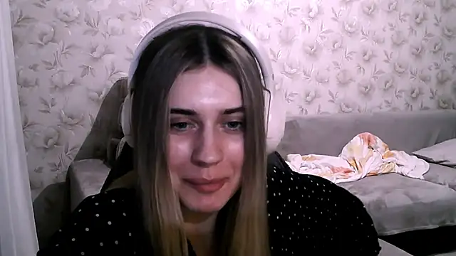 JerrieLoosle online show from 10/19/25, 04:40