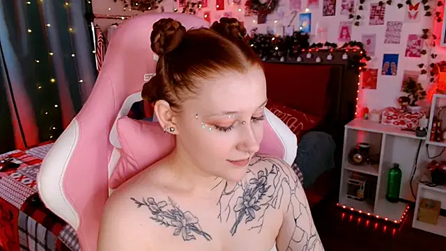 Ayla Hicks online show from 12/02/25, 07:20