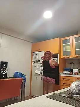 Snapshot of diablilla02 chatting on 09/27/25, 09:03 diablilla02 online show from 09/27/25, 09:03