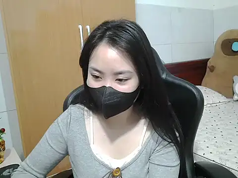 Snapshot of Lilybelle039 chatting on 11/28/25, 02:36 Lilybelle039 online show from 11/28/25, 02:36