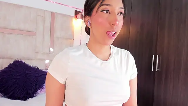 emily  walker online show from 11/20/25, 12:38