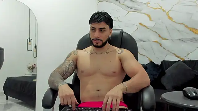 Miike Stone1 online show from 11/24/25, 01:22