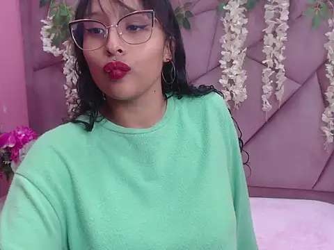 LILI CANDIES online show from 09/30/25, 01:16