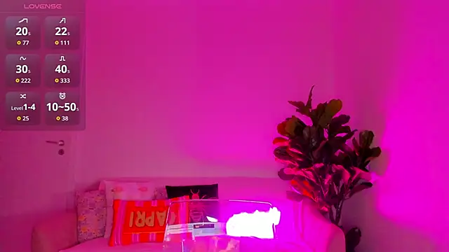 TiaBelle online show from 11/14/25, 08:18